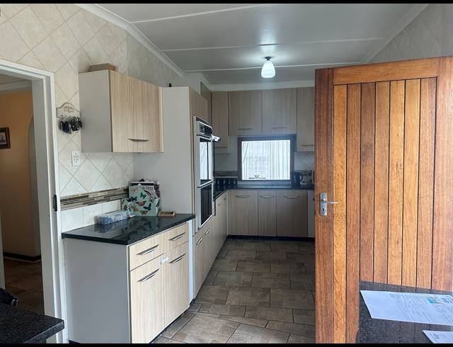 3 BEDROOM HOUSE FOR SALE IN RANDHART